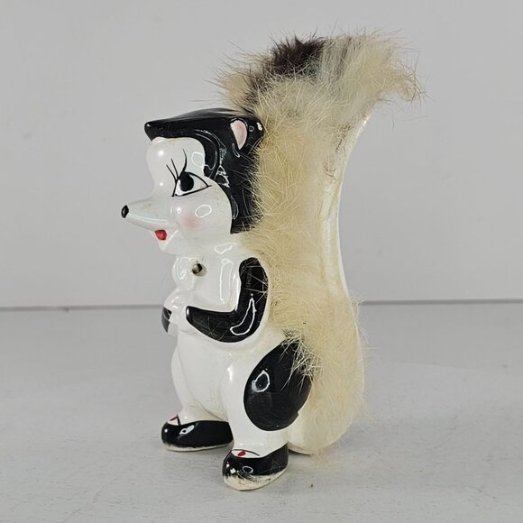 Vintage Ceramic Skunk Figurine Fur Tail Anthropomorphic KItsch *FLAW* - Picture 3 of 10